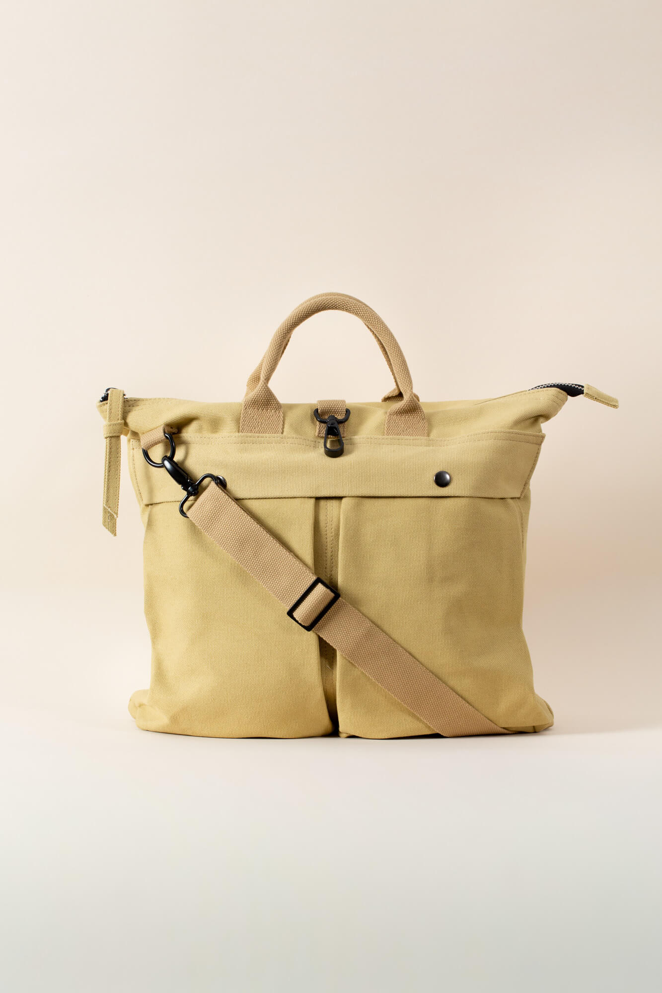 Maverick Helmet Bag - Cotton canvas bag - Desert Sand – Joseph Bonnie