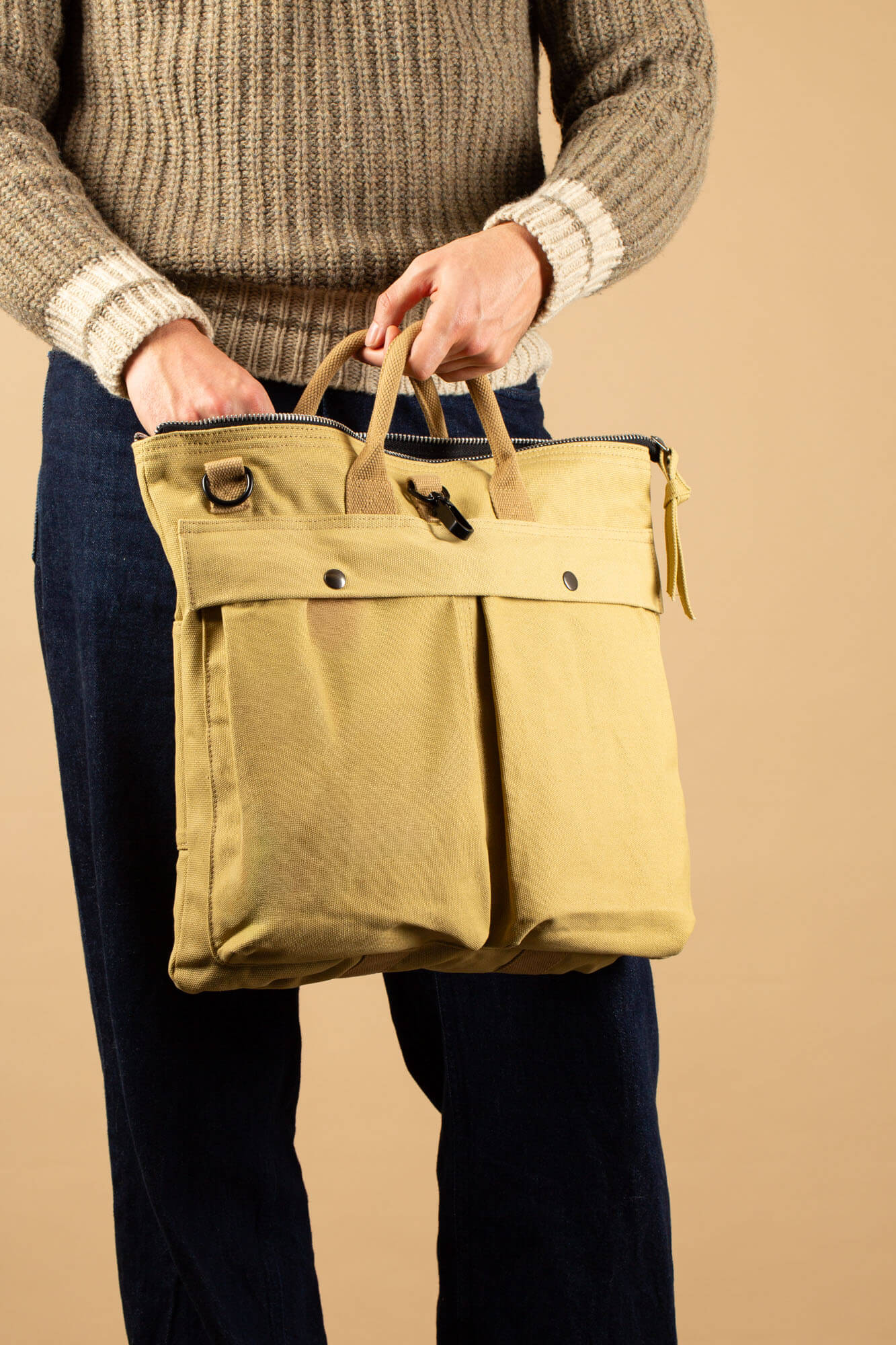 Maverick Helmet Bag - Cotton canvas bag - Desert Sand – Joseph Bonnie