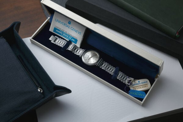 Universal Genève Genta